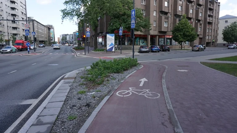 20. august Tallinnas: millised teenused võivad riigipühal muutuda