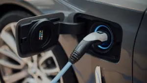 Bensiin, diisel või elekter: tegelik kulu 100 kilomeetrile