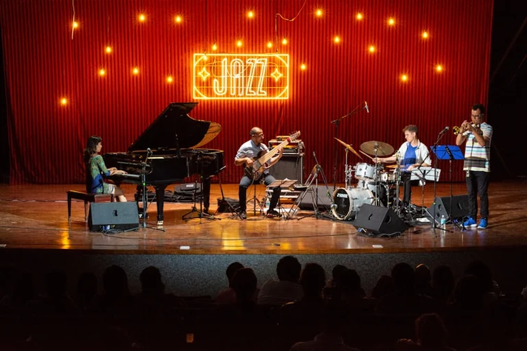 Toots–Roots–Lassmann annab 9. septembril Põlvas kontserdi