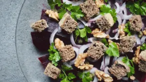 Ahjupeedi ja odrakruubi salat sügiseseks töölõunaks